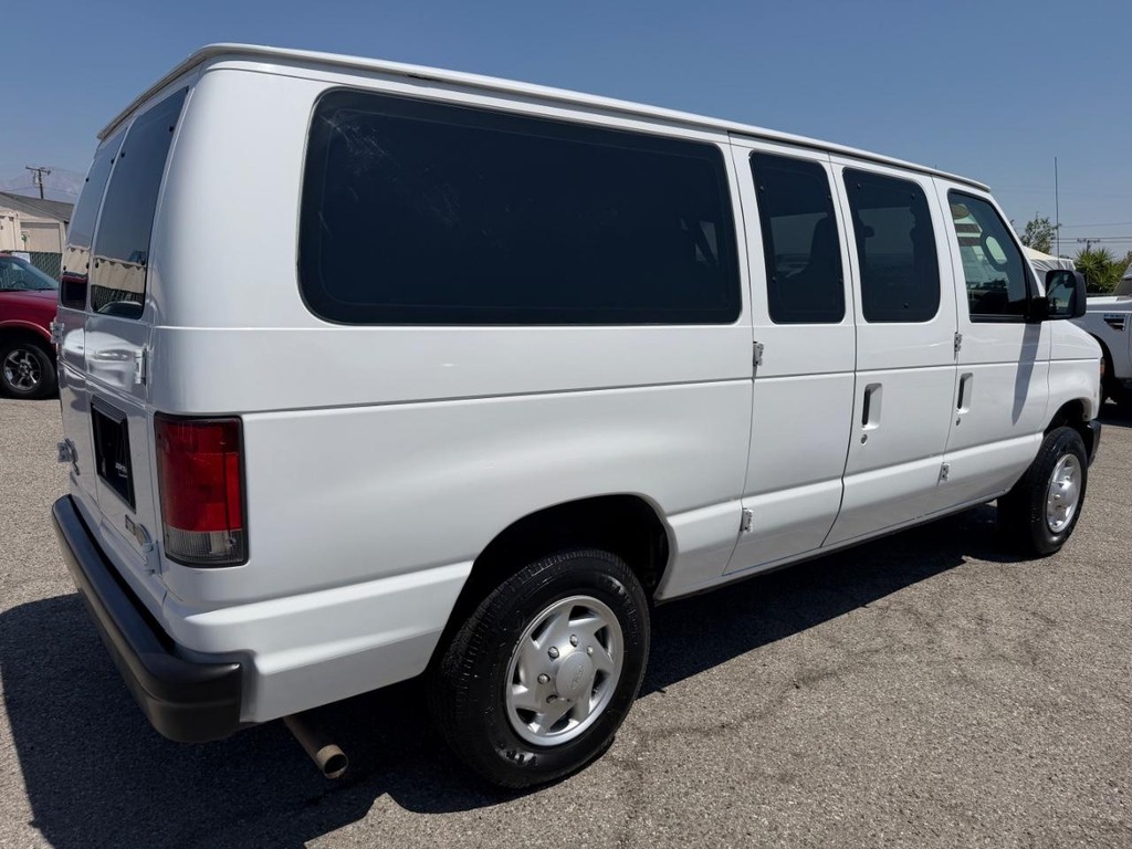 Used 2014 Ford E-150 - photo 2