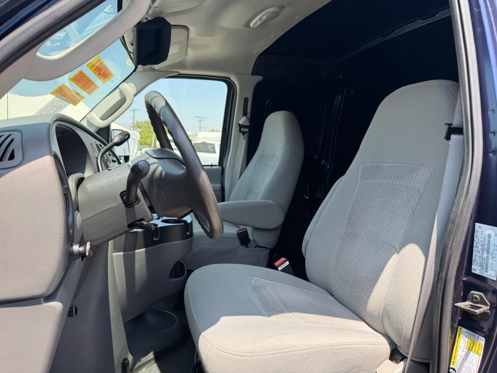 Used 2006 Ford E-150 Empty Cargo Van - photo 21