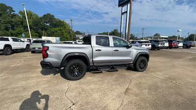 2025 Chevrolet Colorado Crew Cab 4WD Pickup for sale #25524 - photo 2