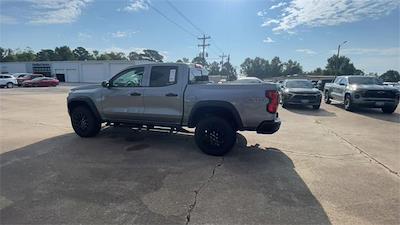 2025 Chevrolet Colorado Crew Cab 4WD Pickup for sale #25524 - photo 2
