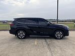Used 2022 Toyota Highlander XLE for sale #B67997C - photo 6
