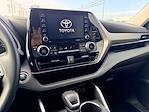 Used 2022 Toyota Highlander XLE for sale #B67997C - photo 14