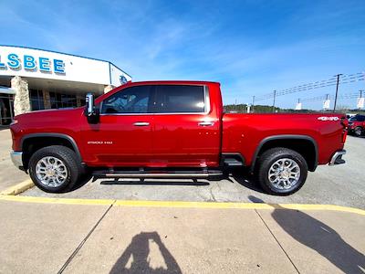 Used 2025 Chevrolet Silverado 2500 - photo 1