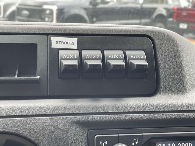 New 2026 Ford E-350 - photo 21