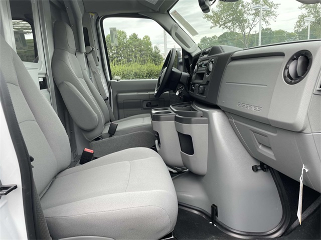 New 2026 Ford E-350 - photo 27