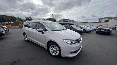 Used 2017 Chrysler Pacifica Touring Minivan for sale #C11116 - photo 1