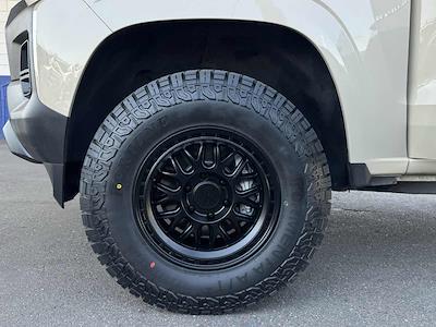 Used 2023 Chevrolet Colorado - photo 1