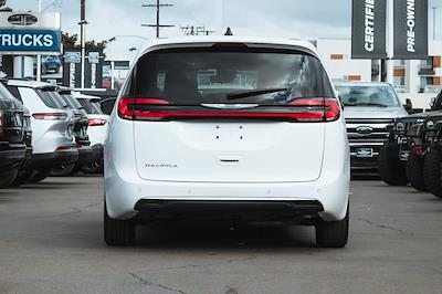 Used 2023 Chrysler Pacifica Touring L Minivan for sale #C87102 - photo 2