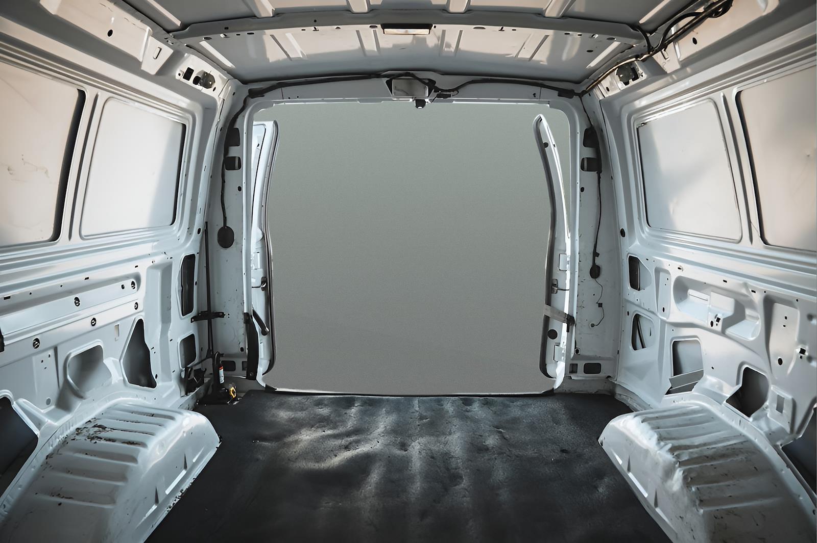 Used 2013 Ford E-150 - photo 13