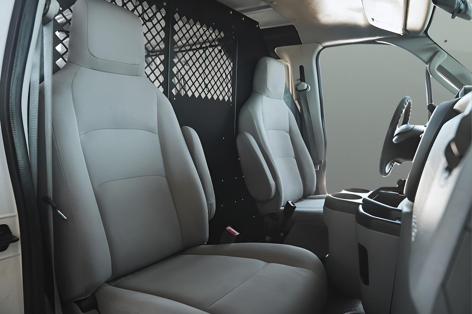 Used 2013 Ford E-150 - photo 16
