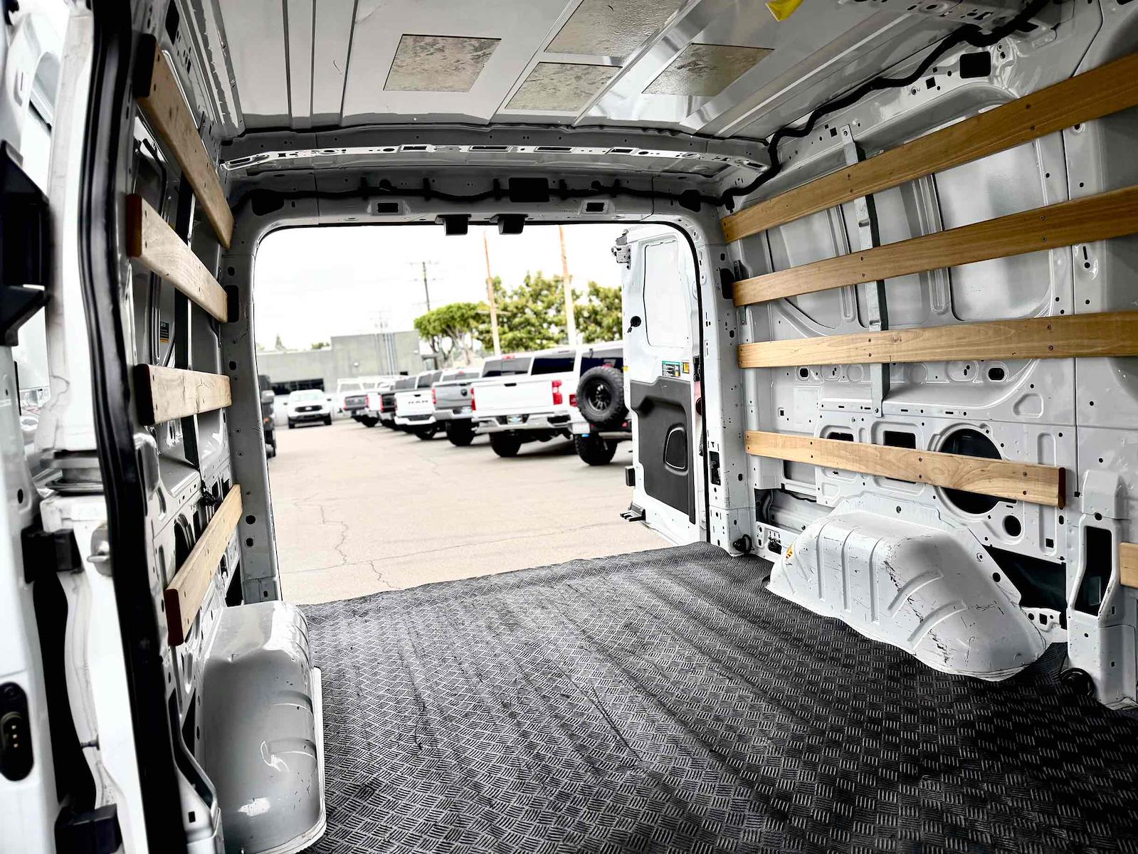 Used 2023 Ford Transit 250 - photo 29