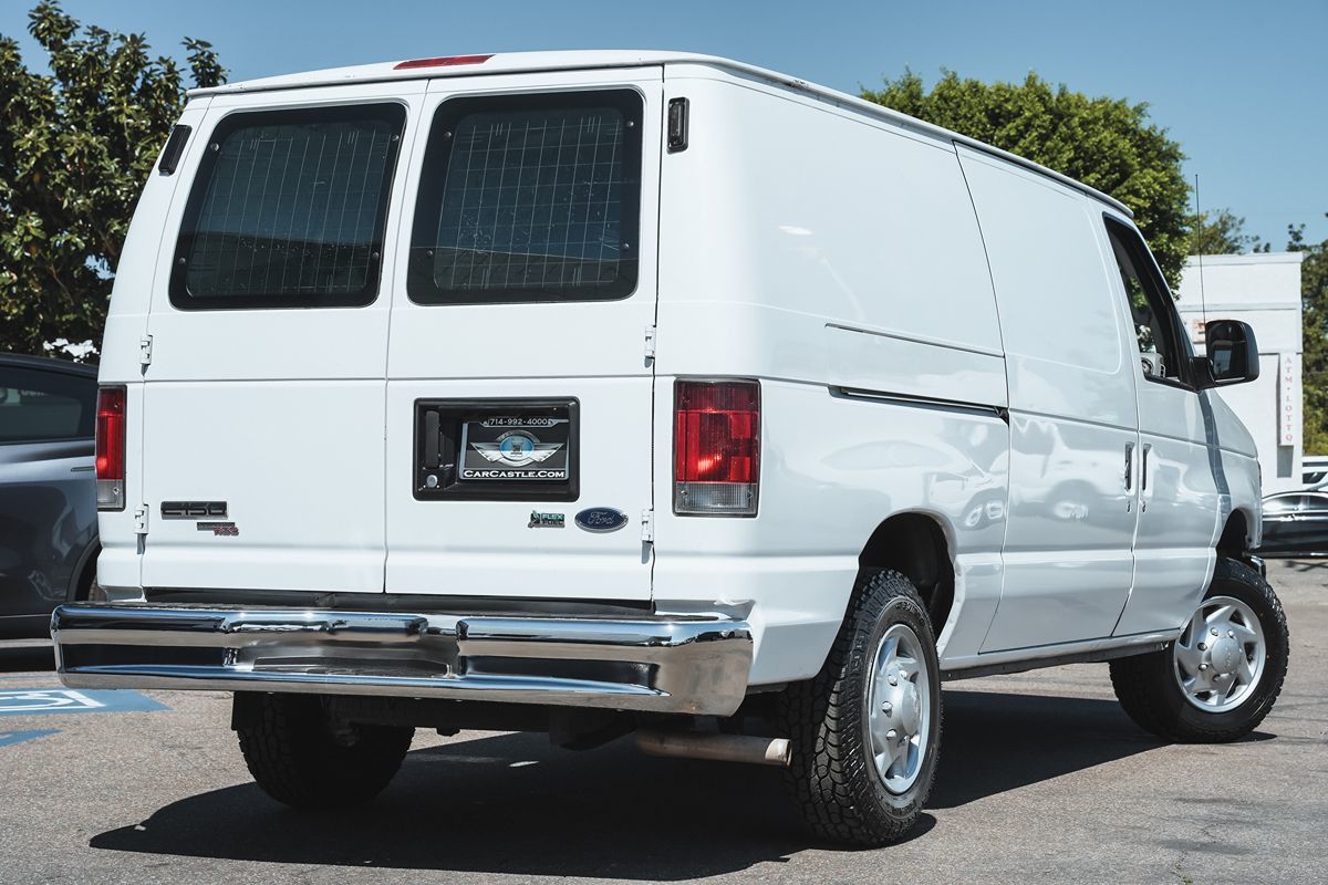 Used 2013 Ford E-150 - photo 15