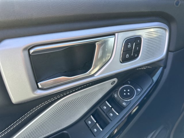 Used 2022 Ford Explorer - photo 16