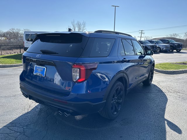 Used 2022 Ford Explorer - photo 2