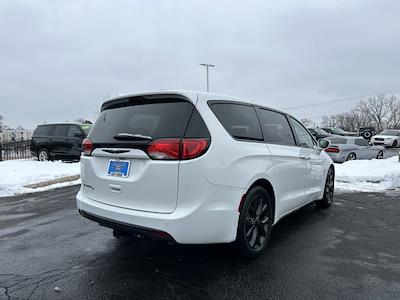 Used 2020 Chrysler Pacifica Touring Minivan for sale #P3449A - photo 2