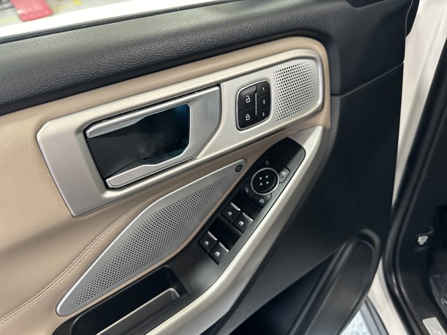 Used 2024 Ford Explorer - photo 12