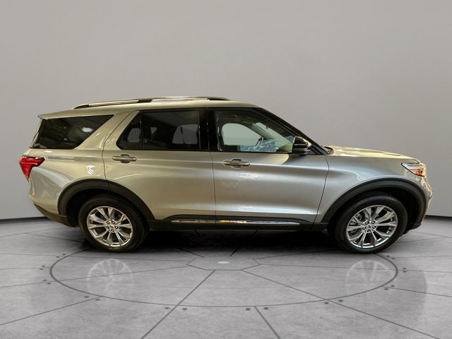 Used 2024 Ford Explorer - photo 2