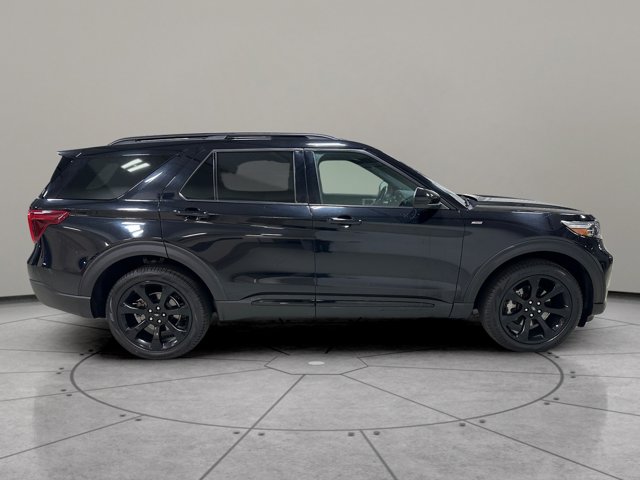 Used 2024 Ford Explorer - photo 2