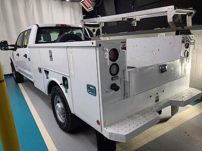 Used 2017 Ford F-350 Crew Cab 4x4 Service Truck for sale #D06151 - photo 2