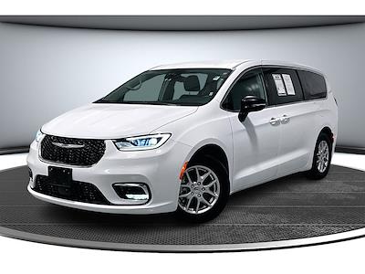 Used 2024 Chrysler Pacifica - photo 1