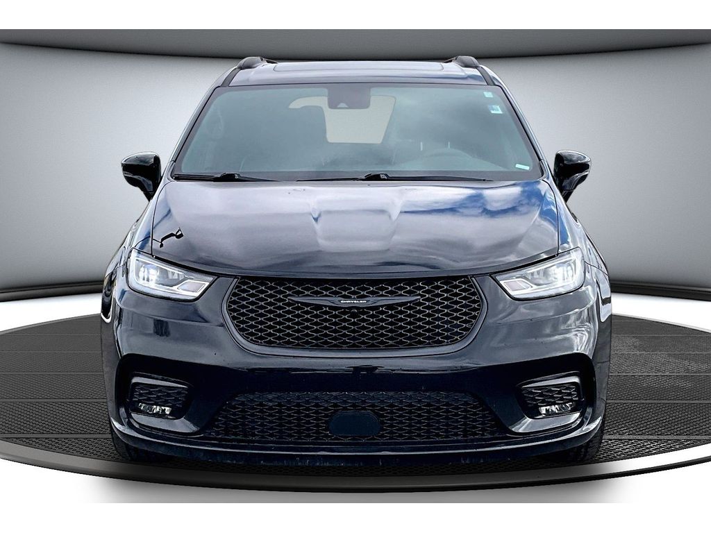 Used 2025 Chrysler Pacifica - photo 7