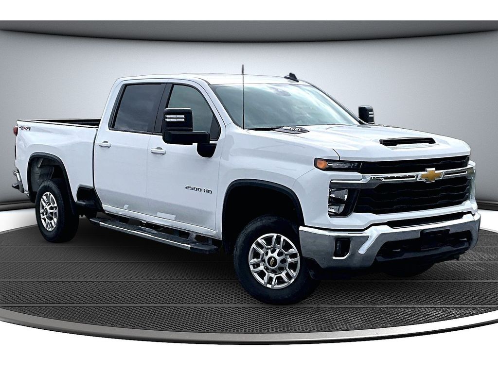 Used 2025 Chevrolet Silverado 2500 - photo 5
