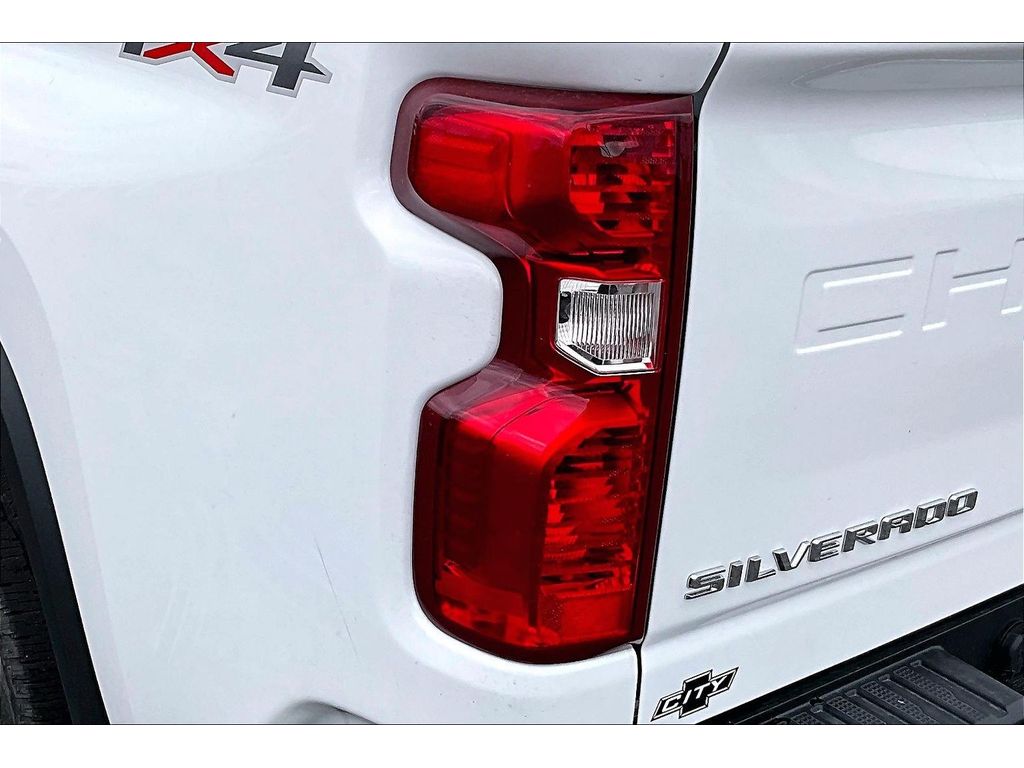 Used 2025 Chevrolet Silverado 2500 - photo 30