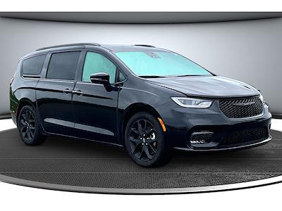 2025 Chrysler Pacifica FWD Minivan for sale #CP4626 - photo 2