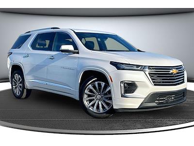 Used 2023 Chevrolet Traverse - photo 1