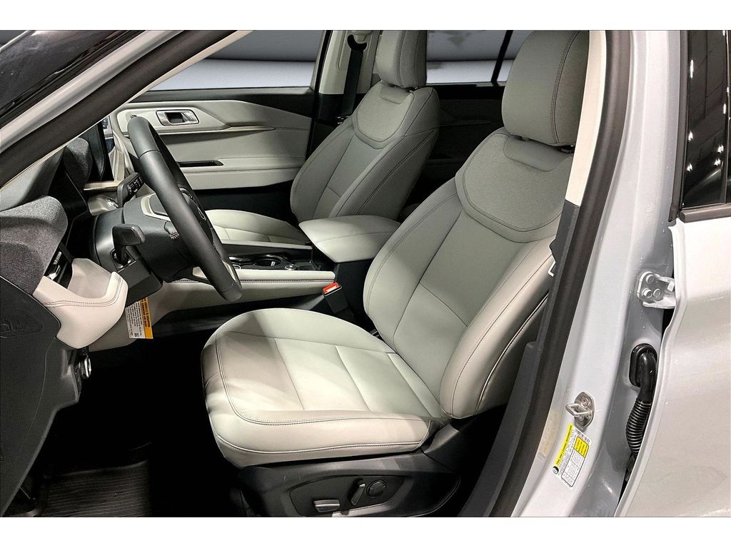 New 2026 Ford Explorer - photo 11