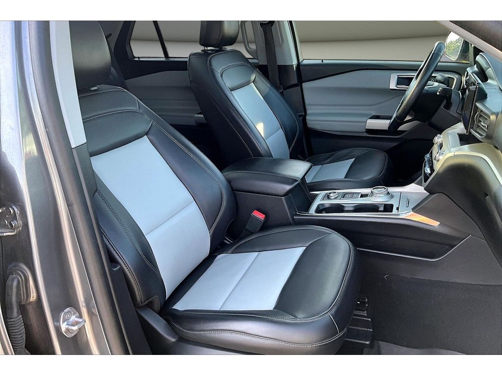 Used 2022 Ford Explorer - photo 5