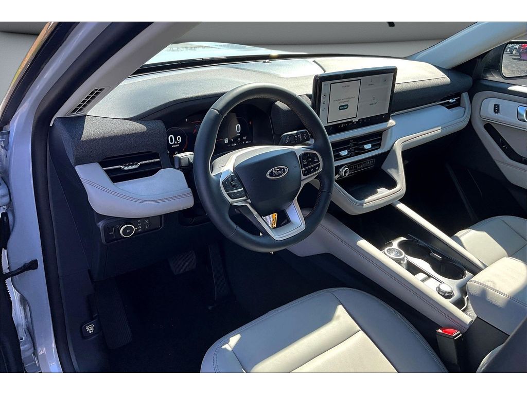 New 2026 Ford Explorer - photo 8