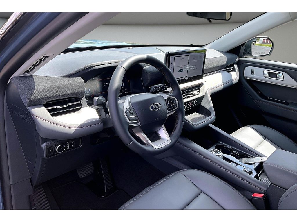 New 2026 Ford Explorer - photo 8