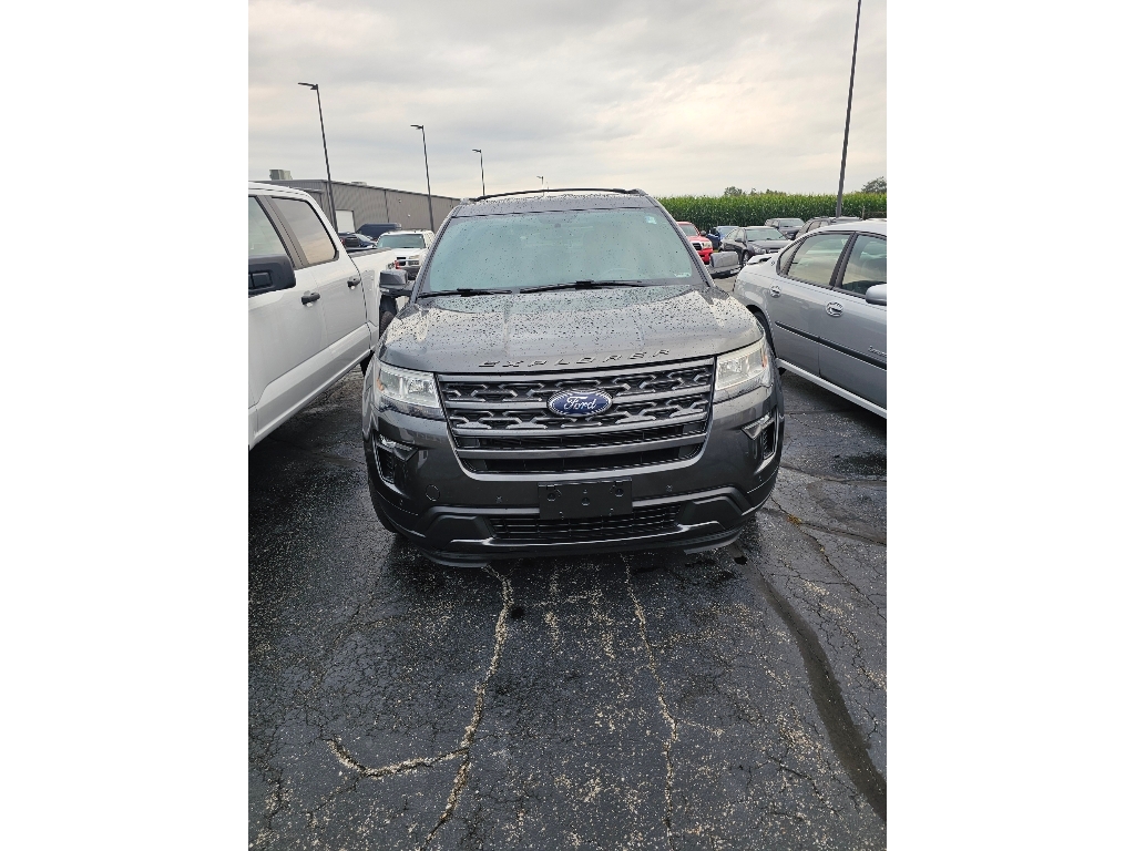 Used 2018 Ford Explorer - photo 2