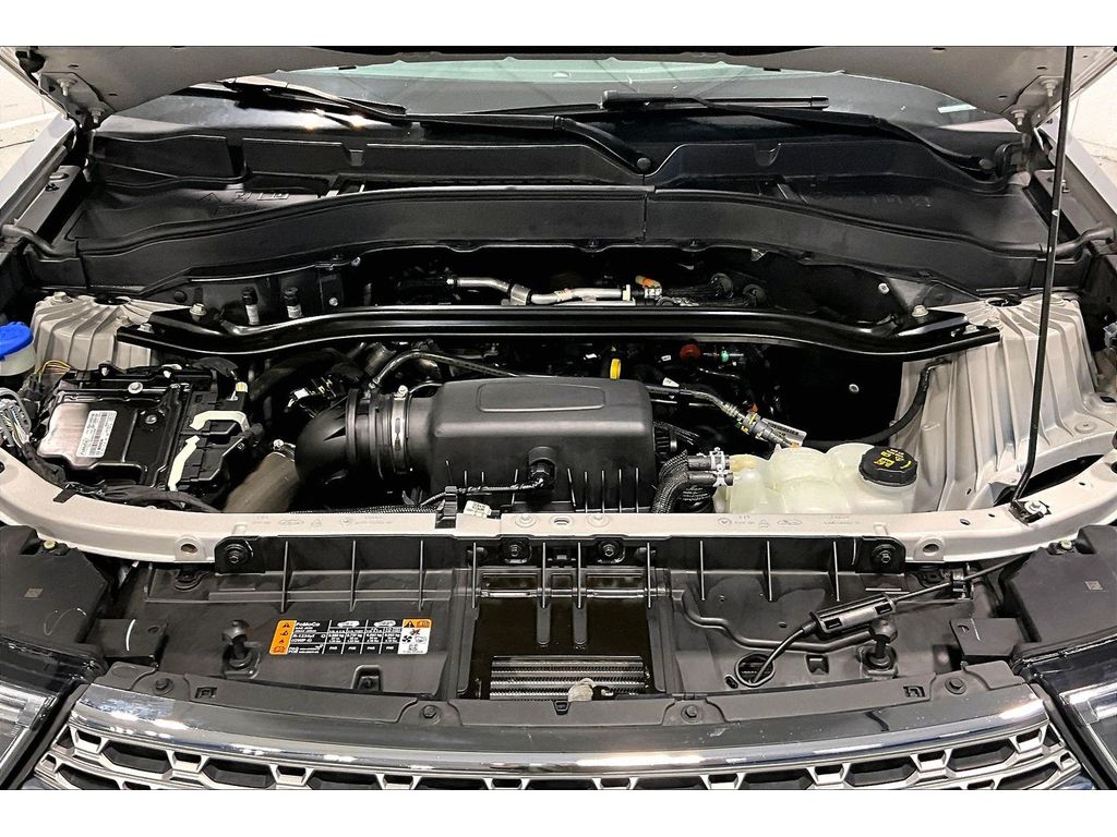Used 2021 Ford Explorer - photo 8