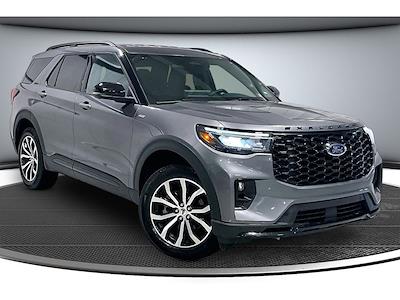 Used 2025 Ford Explorer - photo 1