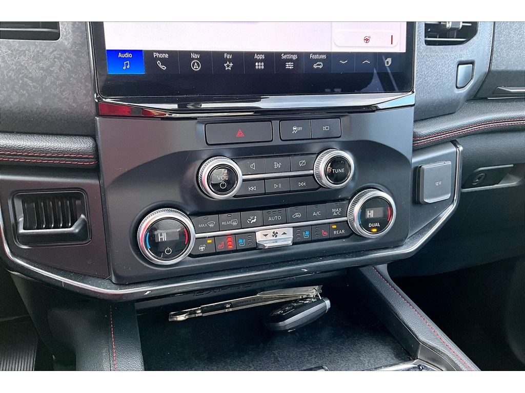 Used 2022 Ford Expedition - photo 35