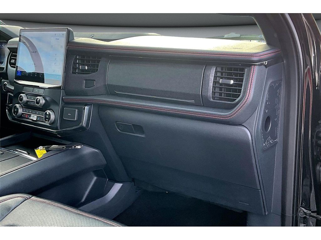 Used 2022 Ford Expedition - photo 18