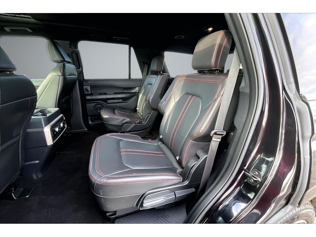 Used 2022 Ford Expedition - photo 28