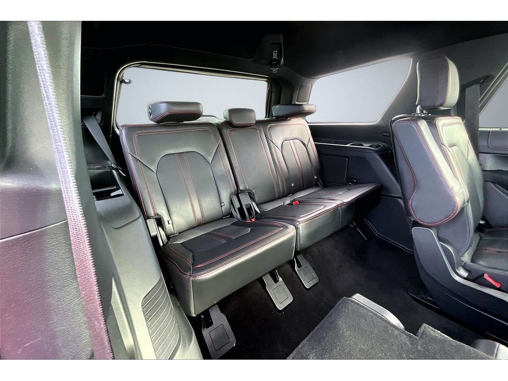 Used 2022 Ford Expedition - photo 30