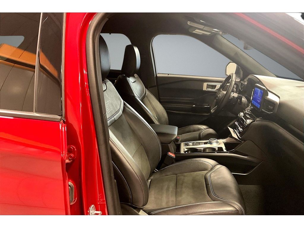 Used 2023 Ford Explorer - photo 10