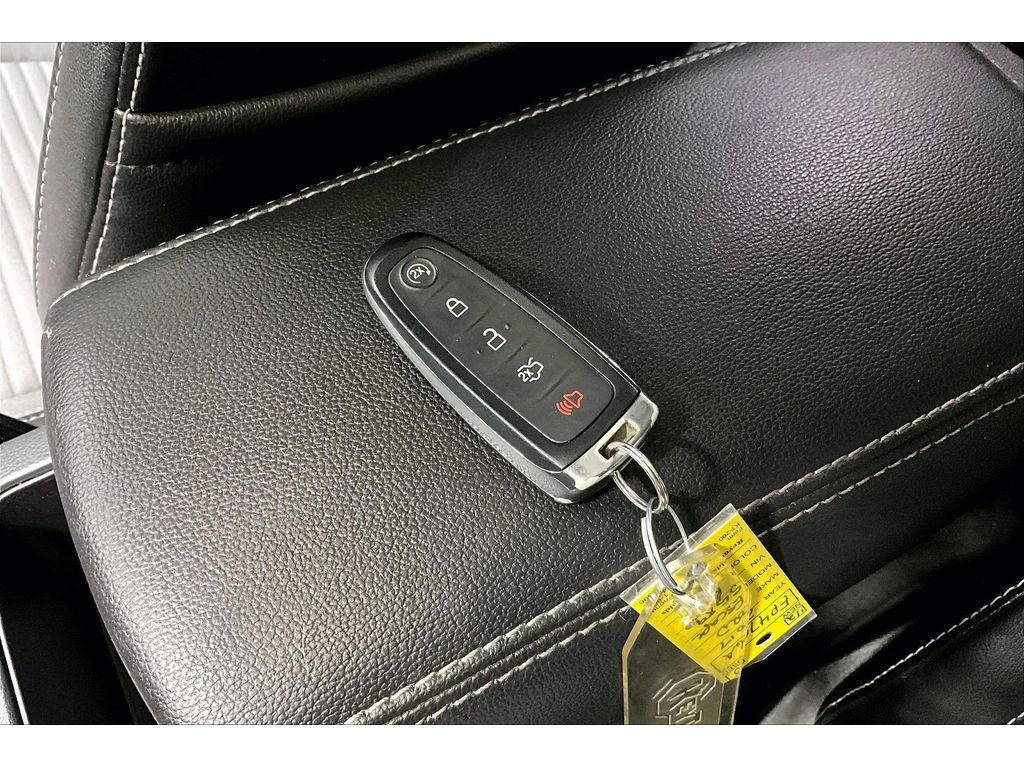 Used 2017 Ford Escape - photo 14