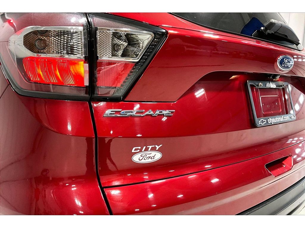 Used 2017 Ford Escape - photo 11