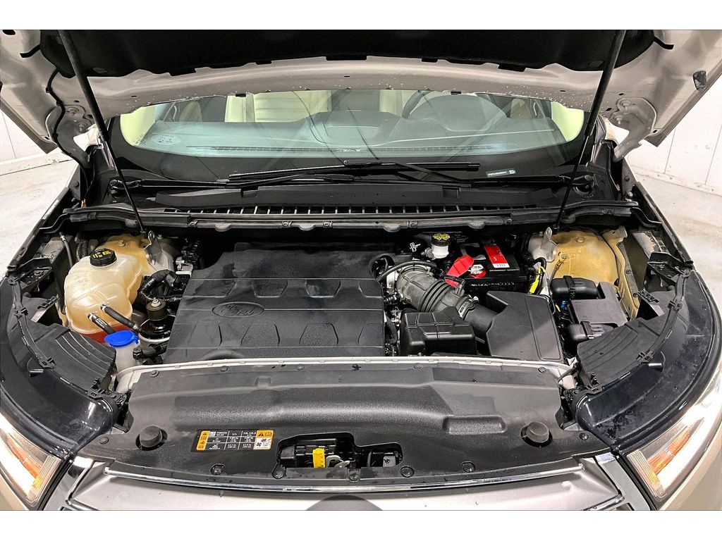 Used 2018 Ford Edge - photo 8