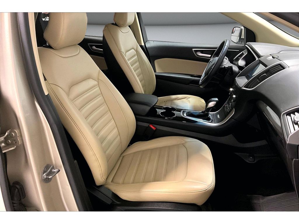 Used 2018 Ford Edge - photo 5