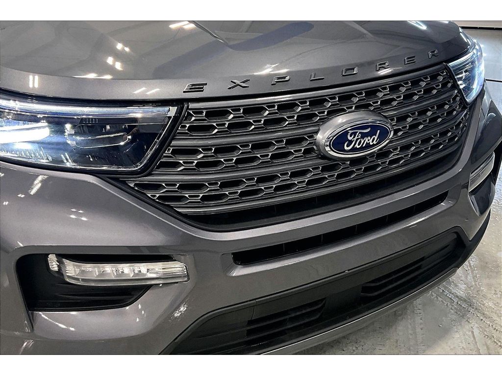 Used 2023 Ford Explorer - photo 33