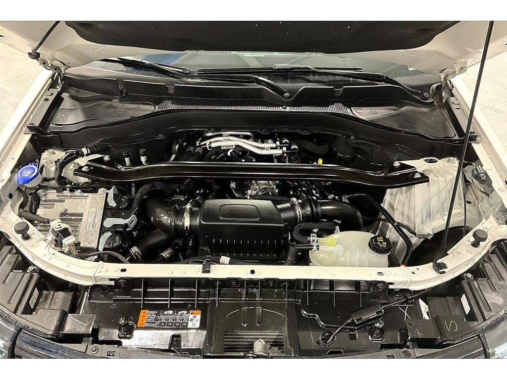 Used 2025 Ford Explorer - photo 12