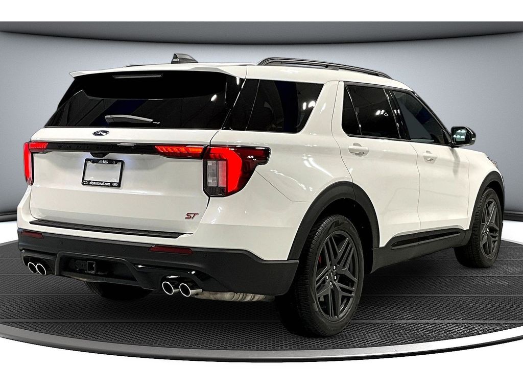 Used 2025 Ford Explorer - photo 15