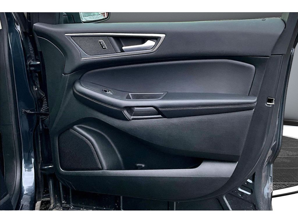 Used 2023 Ford Edge - photo 25