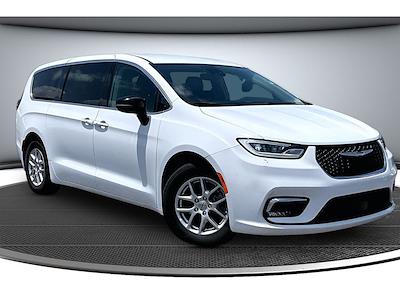 2024 Chrysler Pacifica FWD Minivan for sale #FP4758 - photo 2